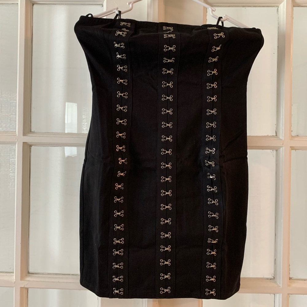 Black Forever 21 strapless mini dress